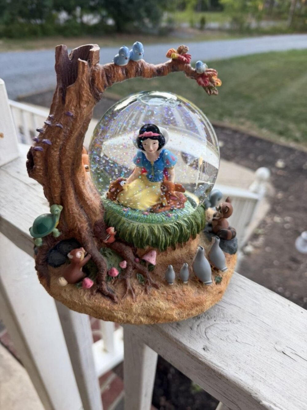 Vintage Collector Disney Store "Snow White and Friends" Snow Globe Brahm's Waltz - Picture 1 of 3